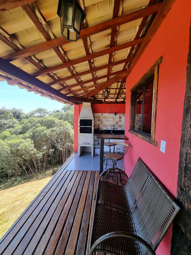 Chalé Vermelho - Piscina e Pôr-do-Sol Deslumbrante