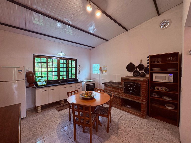 Casa Amarela – Refúgio na natureza – Rota do vinho