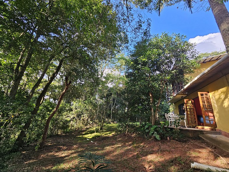 Casa Amarela – Refúgio na natureza – Rota do vinho