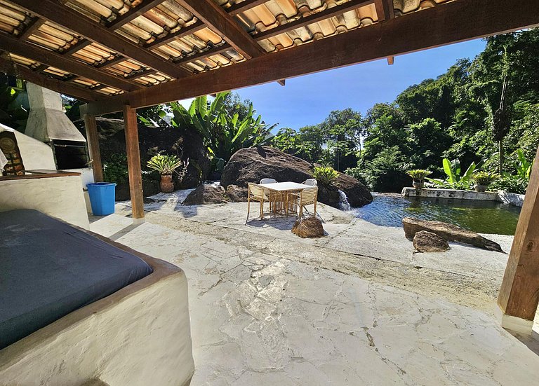 Villa com 6 suítes - Praia do Léo