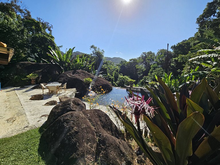 Villa com piscina, loft e 5 Suítes – Praia do Léo