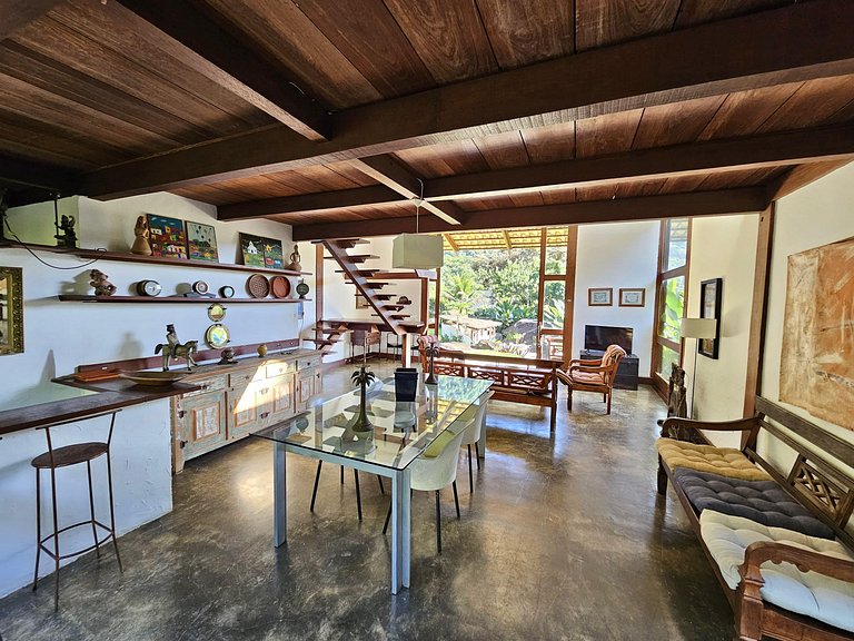 Villa com piscina, loft e 5 Suítes – Praia do Léo