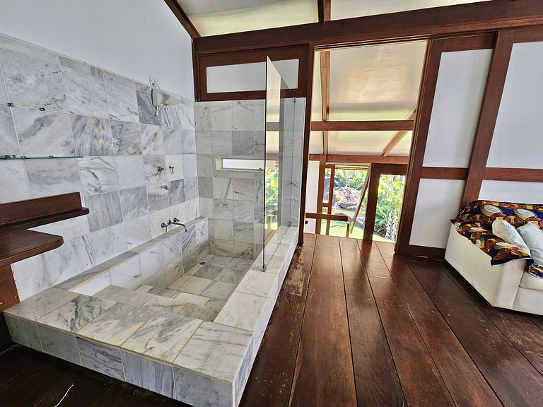 Villa com 6 suítes - Praia do Léo