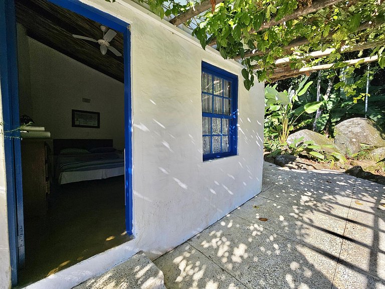 Villa com 6 suítes - Praia do Léo