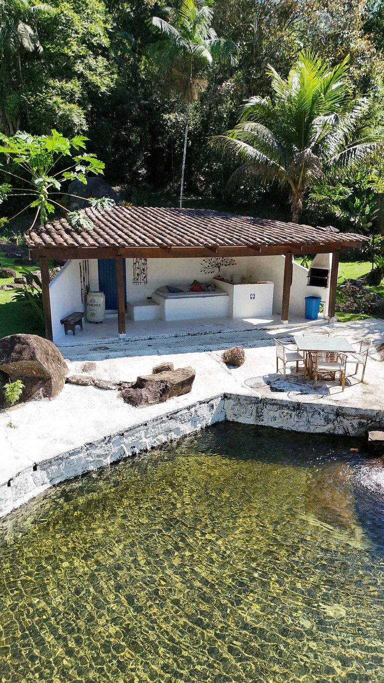 Villa com 6 suítes - Praia do Léo