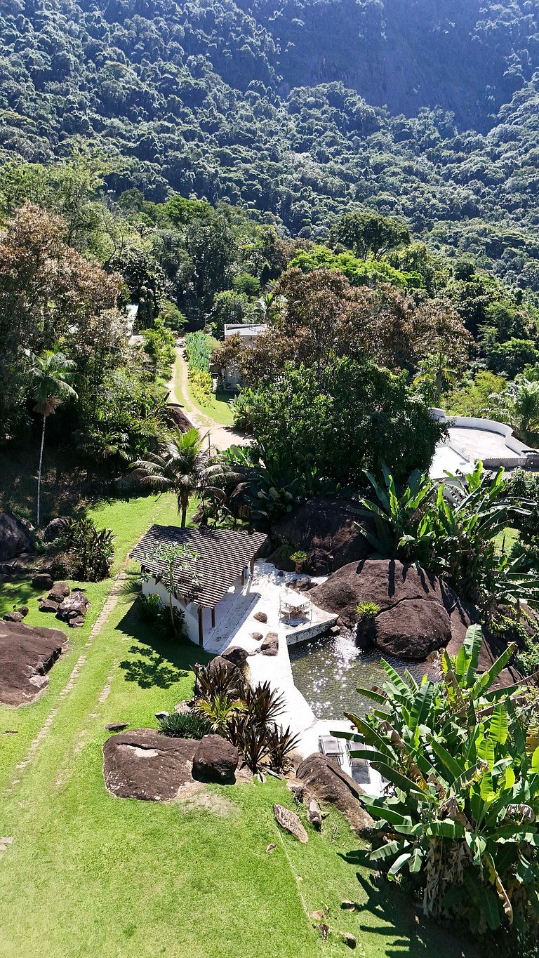 Villa com 6 suítes - Praia do Léo