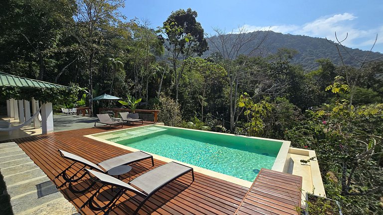 Casa com Piscina Aquecida e Vista Deslumbrante