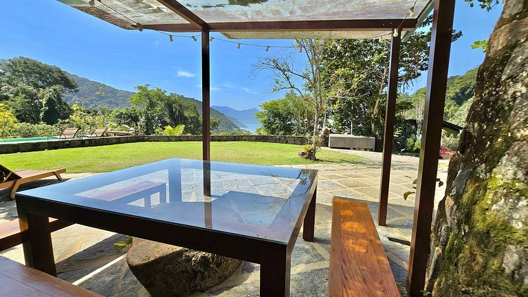 Casa com Piscina Aquecida e Vista Deslumbrante