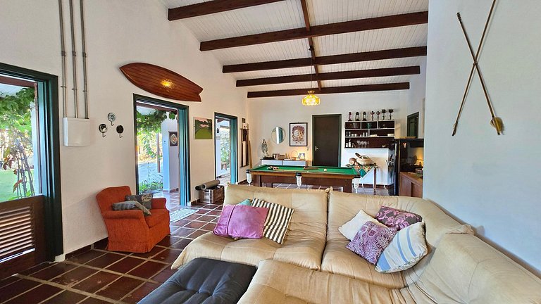 Casa com Piscina Aquecida e Vista Para o Mar